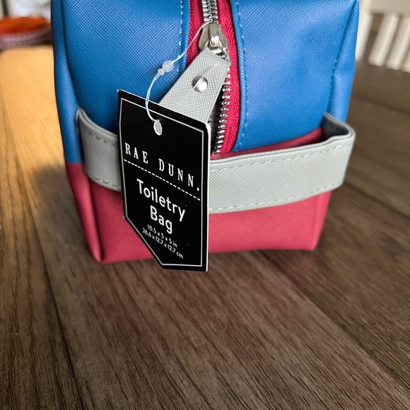 RAE DUNN MEN’S TRAVEL BAG - Picture 9 of 12